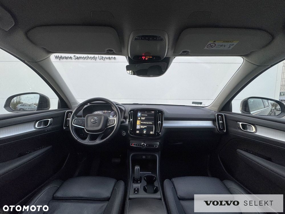 Volvo XC 40 - 25