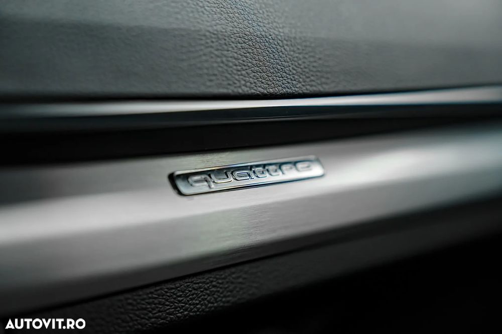 Audi Q5 55 TFSIe quattro S tronic S line - 39