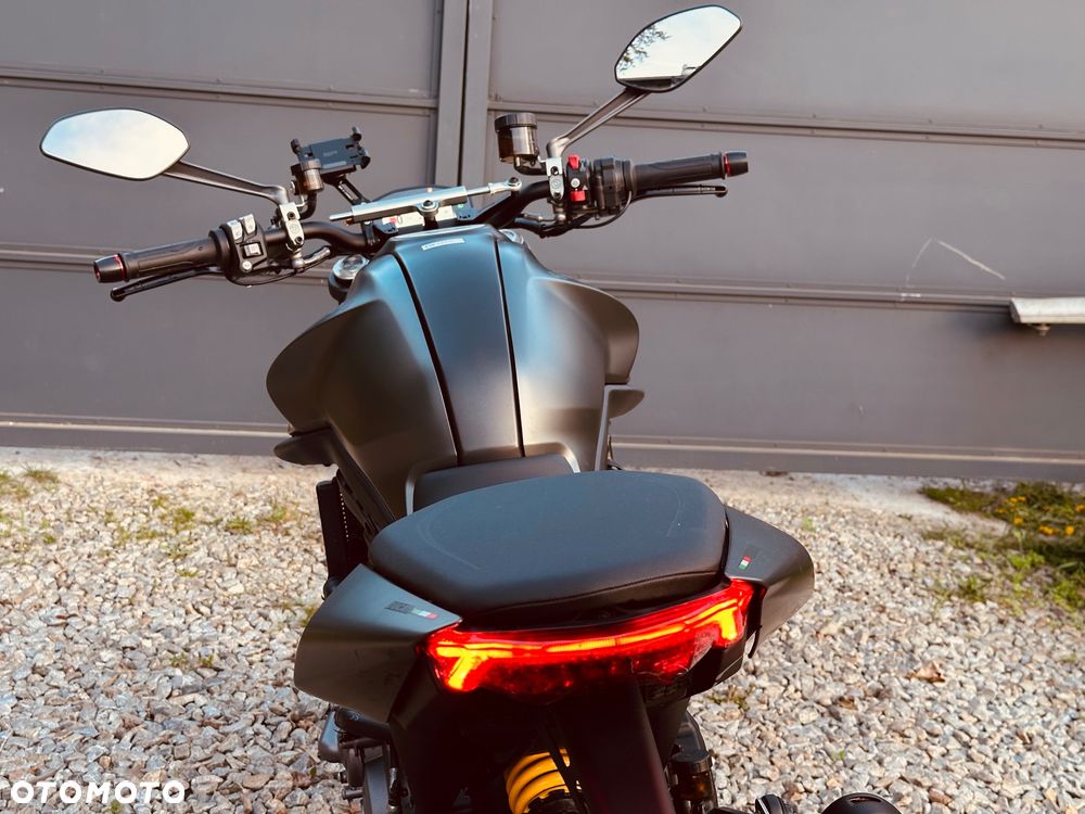 Ducati Monster - 18