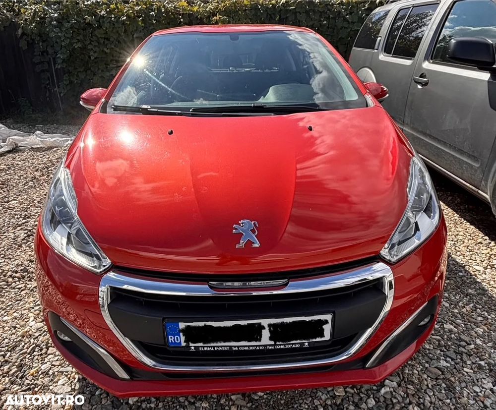 Peugeot 208 1.2 L PureTech STT Allure - 10