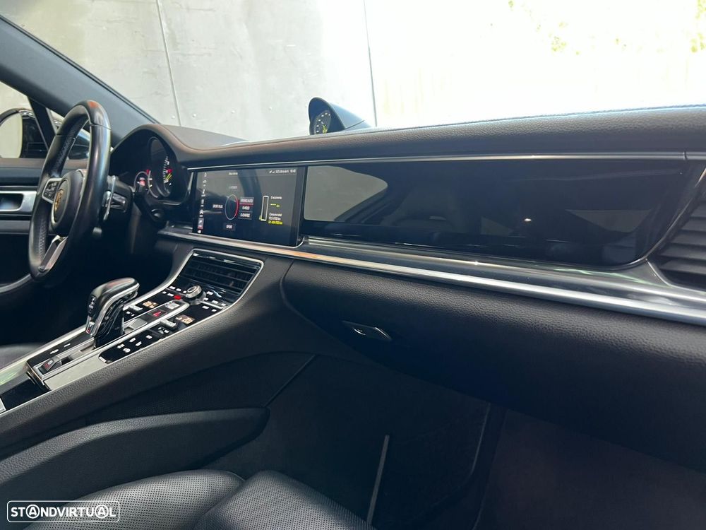 Porsche Panamera Sport Turismo 4 E-Hybrid Platinum Edition PDLS - 36