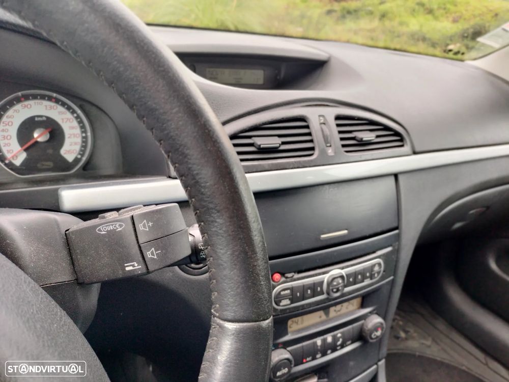 Renault Laguna 2.2 dCi Priv. Luxe Auto. - 18