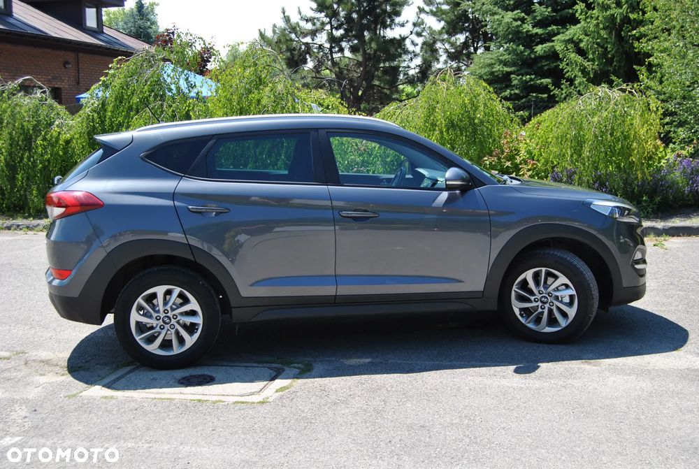 Hyundai Tucson 1.7 CRDI BlueDrive Style 2WD - 6