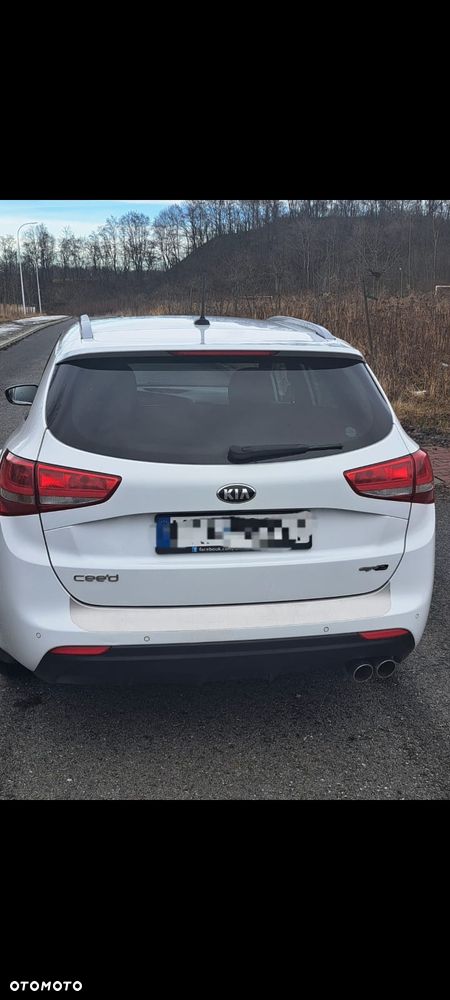 Kia Ceed 1.6 CRDi GT Line - 4