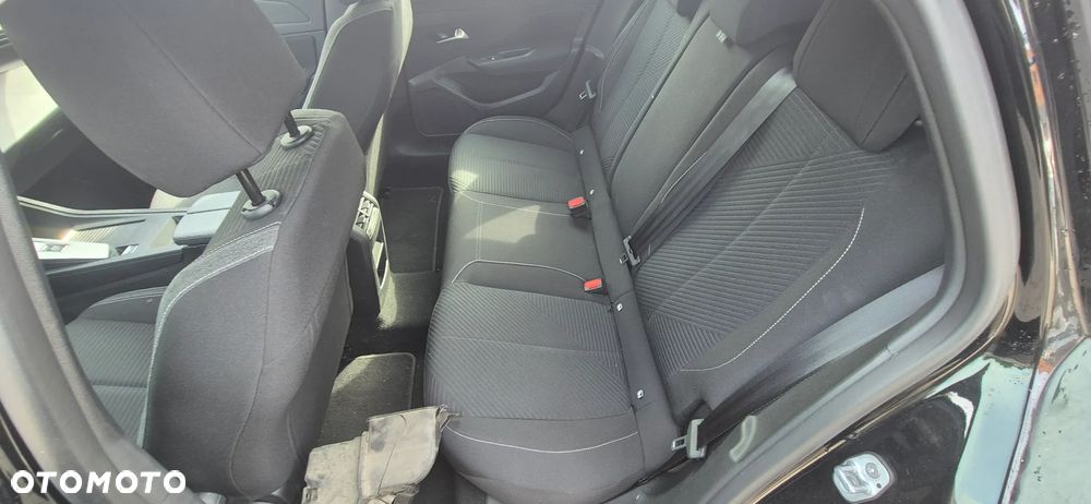 Peugeot 308 1.2 PureTech Allure Pack S&S EAT8 - 17