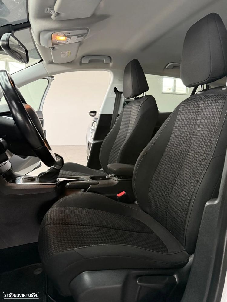 Peugeot 308 1.2 PureTech Style - 10