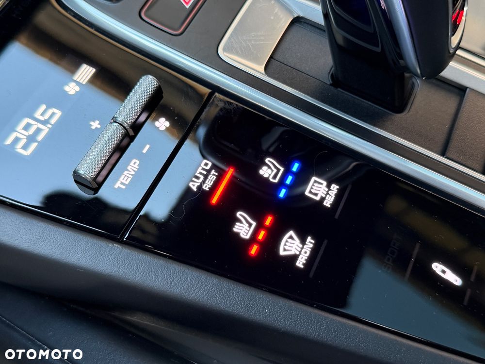 Porsche Cayenne - 29