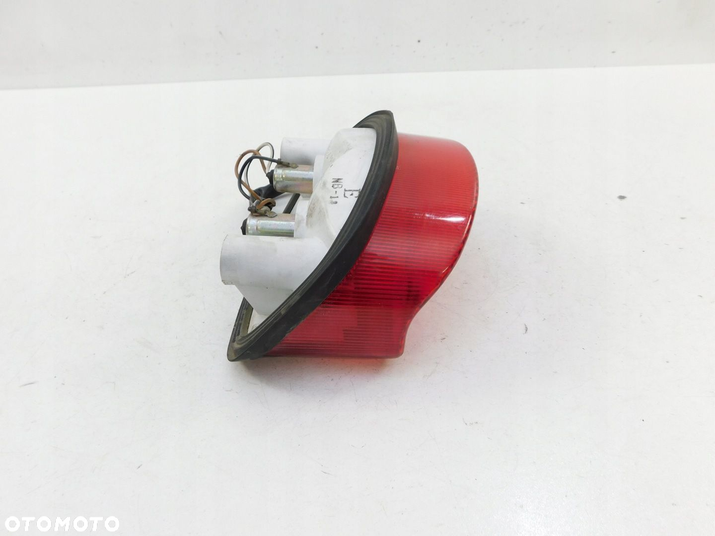 YAMAHA FZ 750 LAMPA TYLNA TYŁ - 3