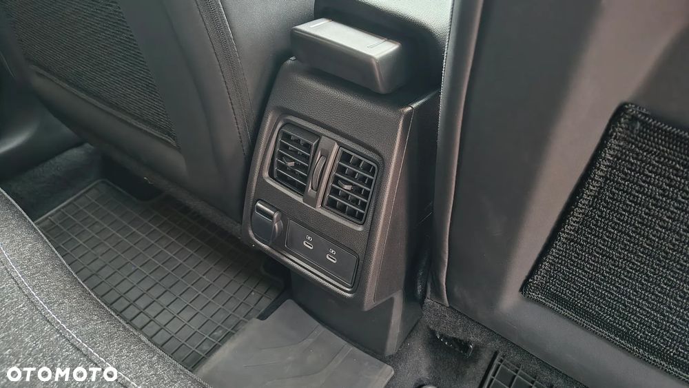 Renault Captur - 16