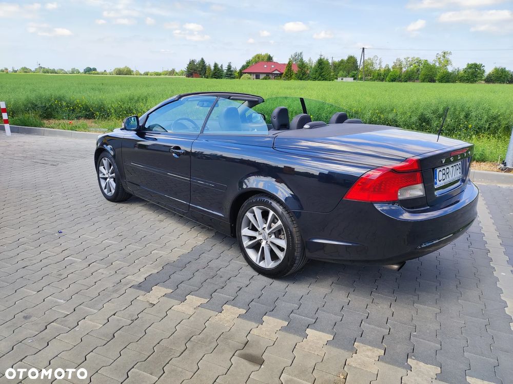Volvo C70 D3 Momentum - 24