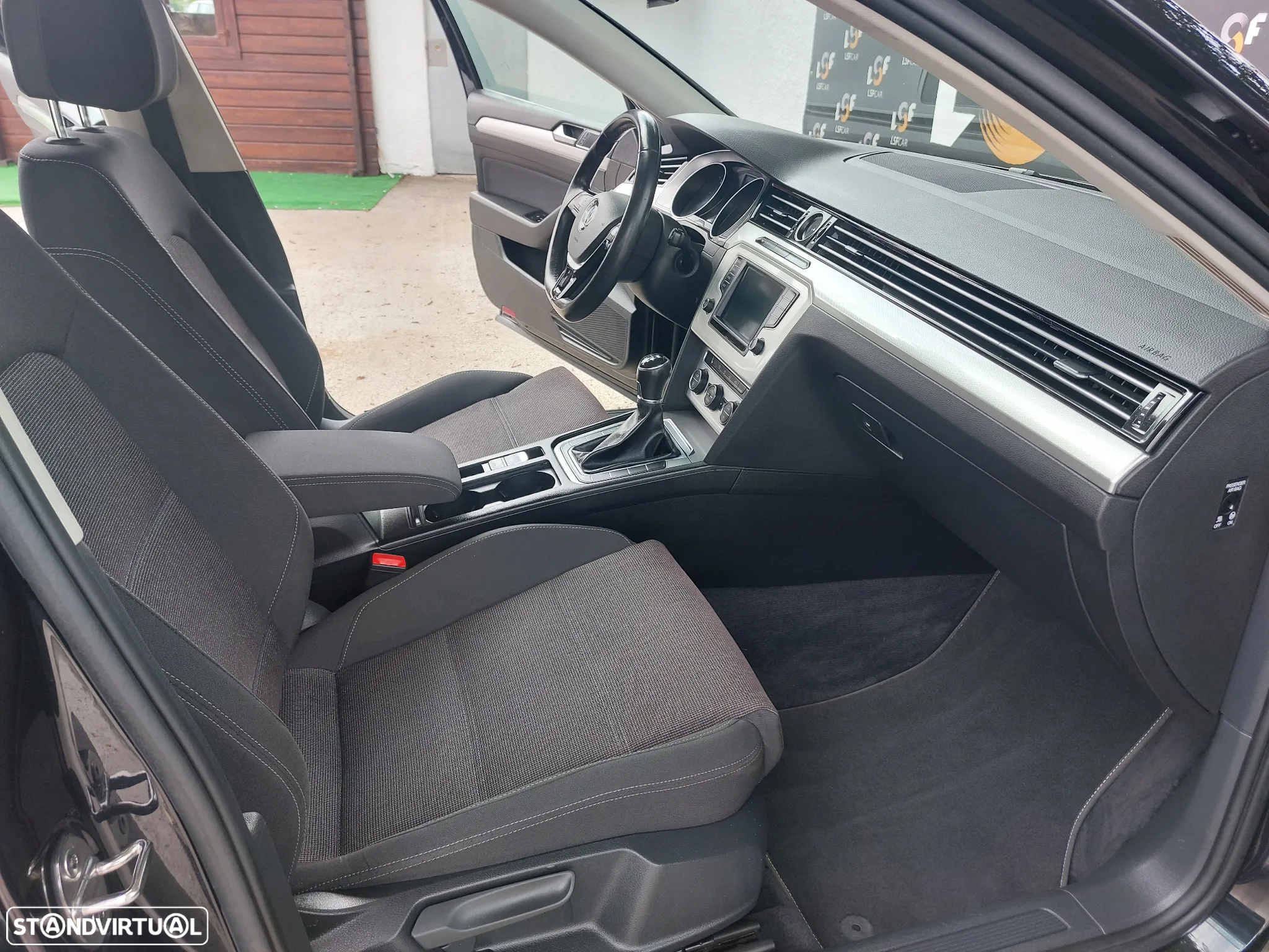 VW Passat Variant 1.6 TDI Confortline - 11