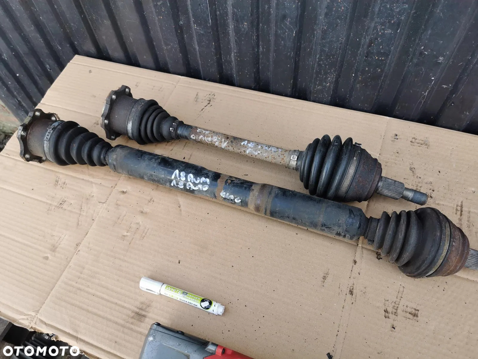 GOLF IV LEON I TOLEDO II OCTAVIA A3 8L 1.8 TURBO AUM PÓŁOŚ PRAWA LEWA KOMPLET  BENZYNA - 2