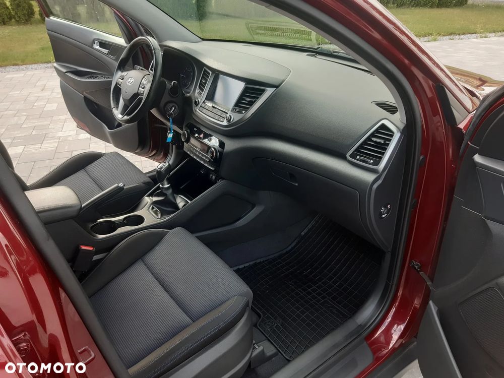 Hyundai Tucson blue 1.6 GDi 2WD Navi - 16