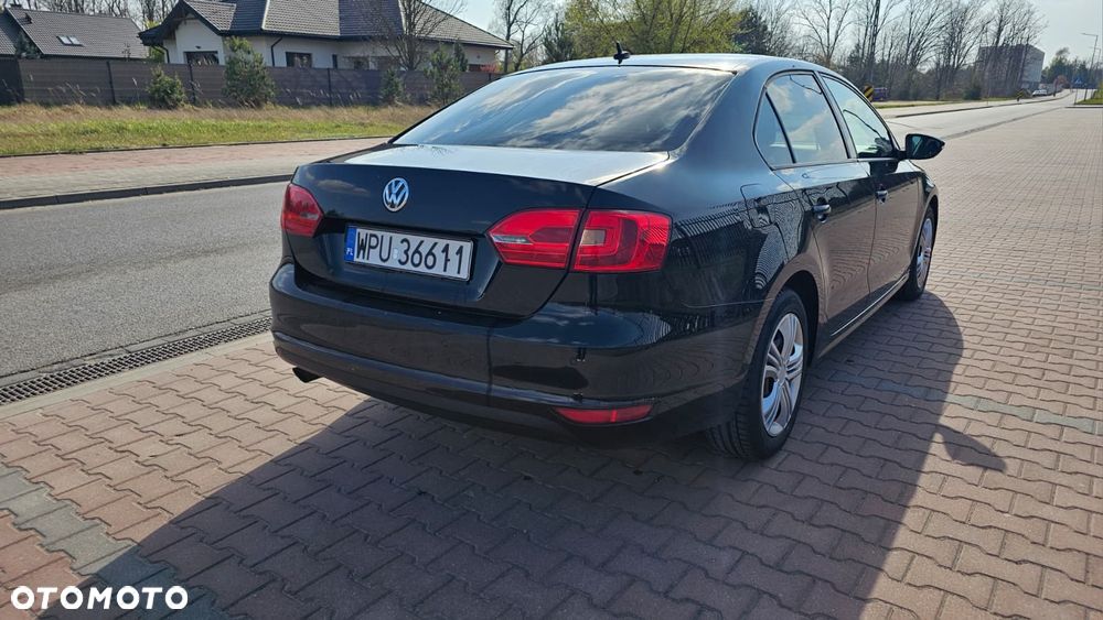 Volkswagen Jetta 1.6 TDI BMT Trendline - 5