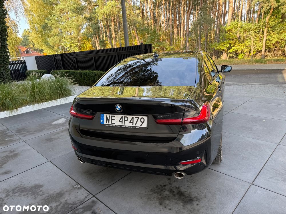 BMW Seria 3 318i Luxury Line sport - 13