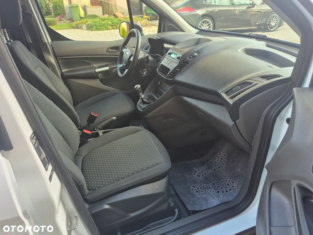 Ford Transit Connect - 16