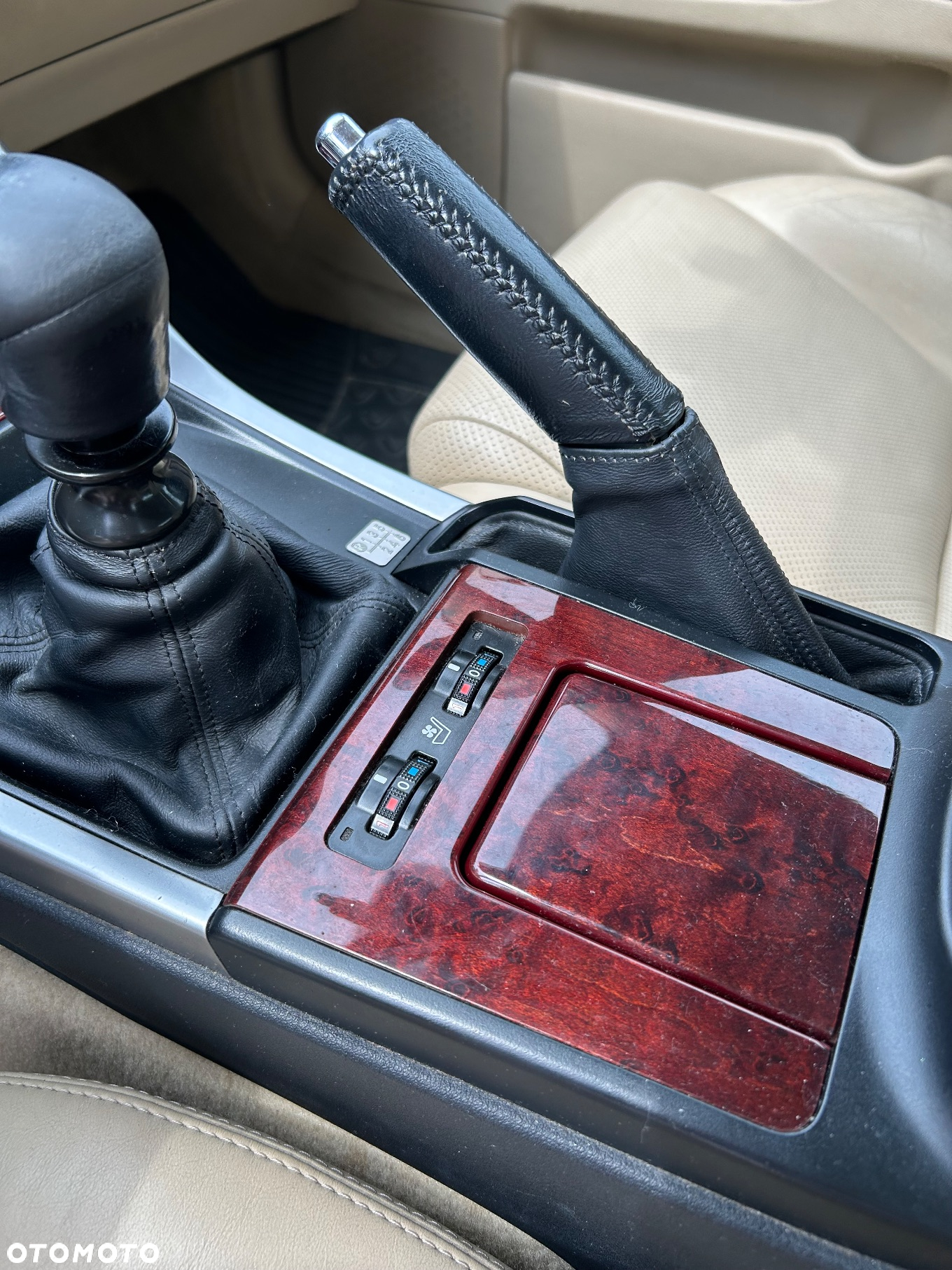 Lexus IS 220 D Prestige - 10
