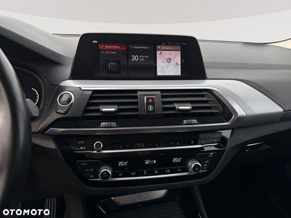 BMW X3 xDrive20i - 18