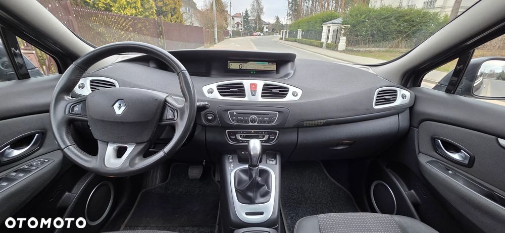 Renault Scenic 2.0 16V Bose Edition CVT - 10