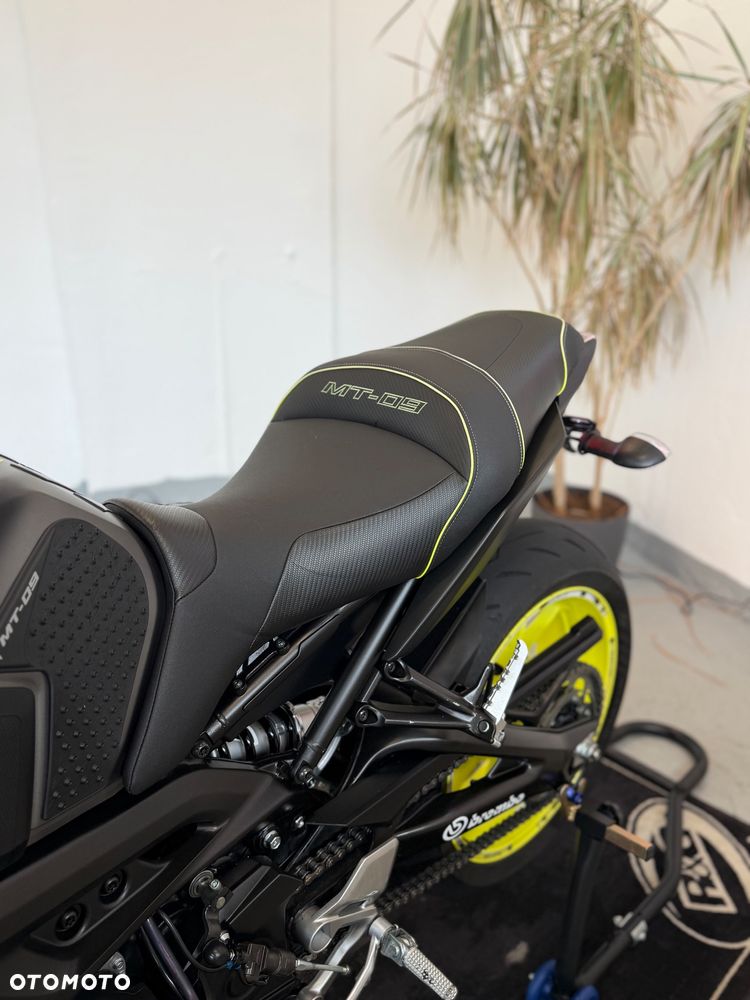 Yamaha MT - 17