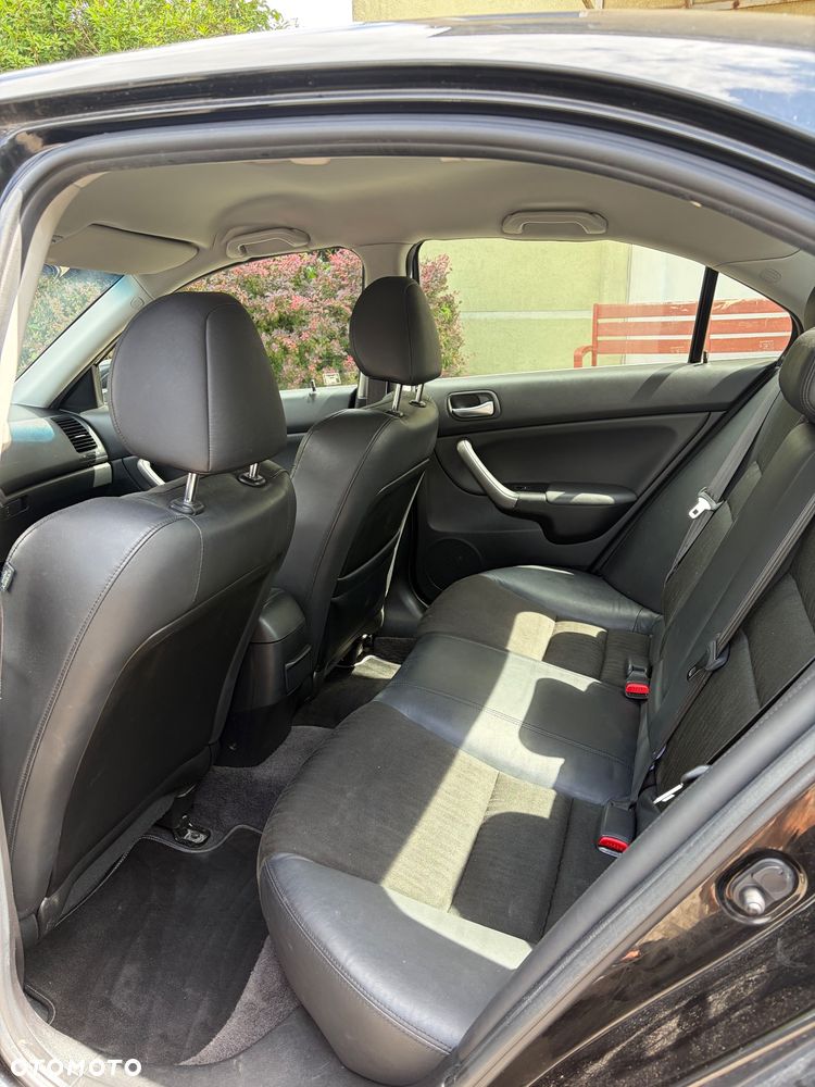 Honda Accord 2.0 Comfort - 2