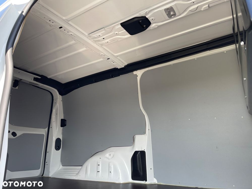 Opel Vivaro - 19