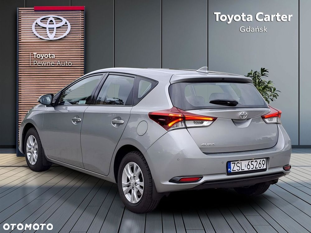 Toyota Auris 1.33 VVT-i Active - 4