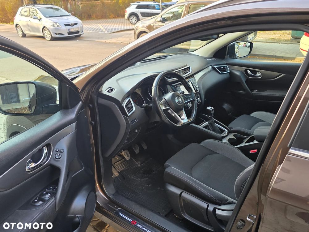 Nissan Qashqai 1.6 DCi 4x4 N-Connecta - 11