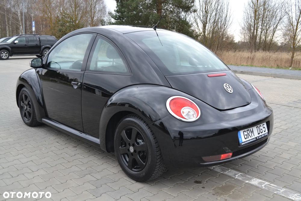 Volkswagen New Beetle - 27