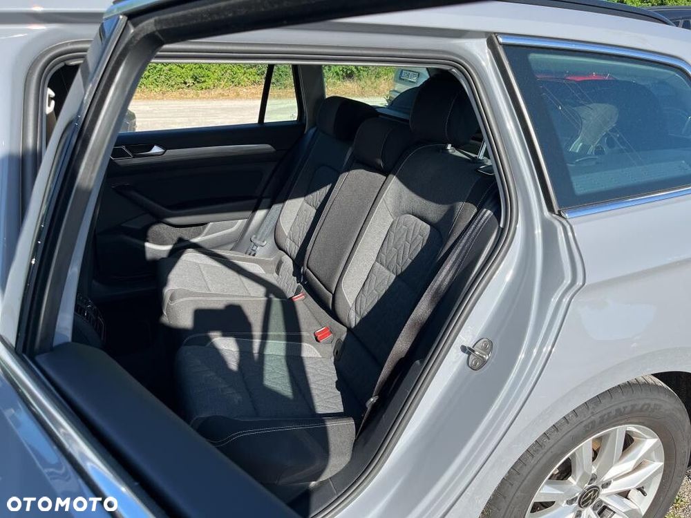Volkswagen Passat Variant - 7
