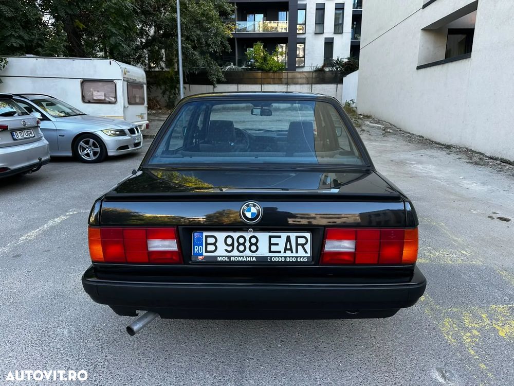 BMW 3 Series 1988 photo 2