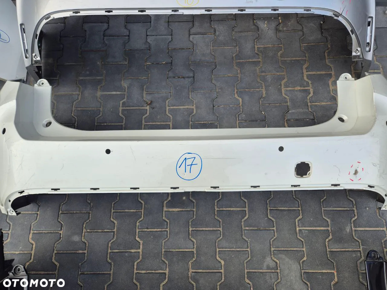 TOYOTA COROLLA E21 KOMBI ZDERZAK TYLNY (dostępne 7 zderzaki) - 18