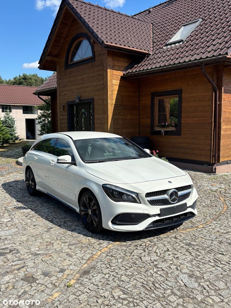 Mercedes-Benz CLA 180 7G-DCT - 4