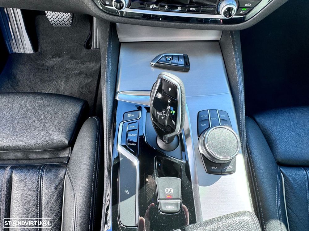 BMW 520 d Line Luxury Auto - 33