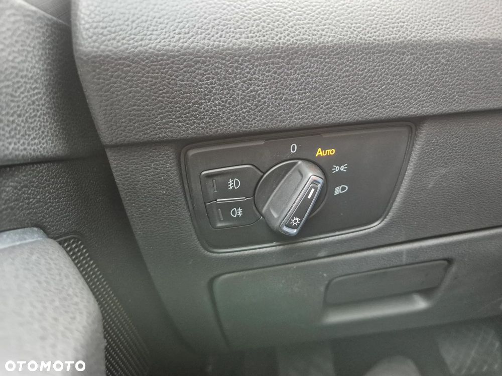 Volkswagen Passat 2.0 TSI Business DSG - 25