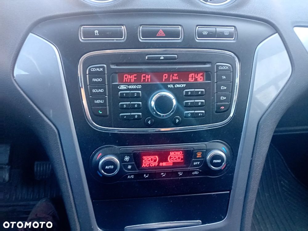 Ford Mondeo SW - 16