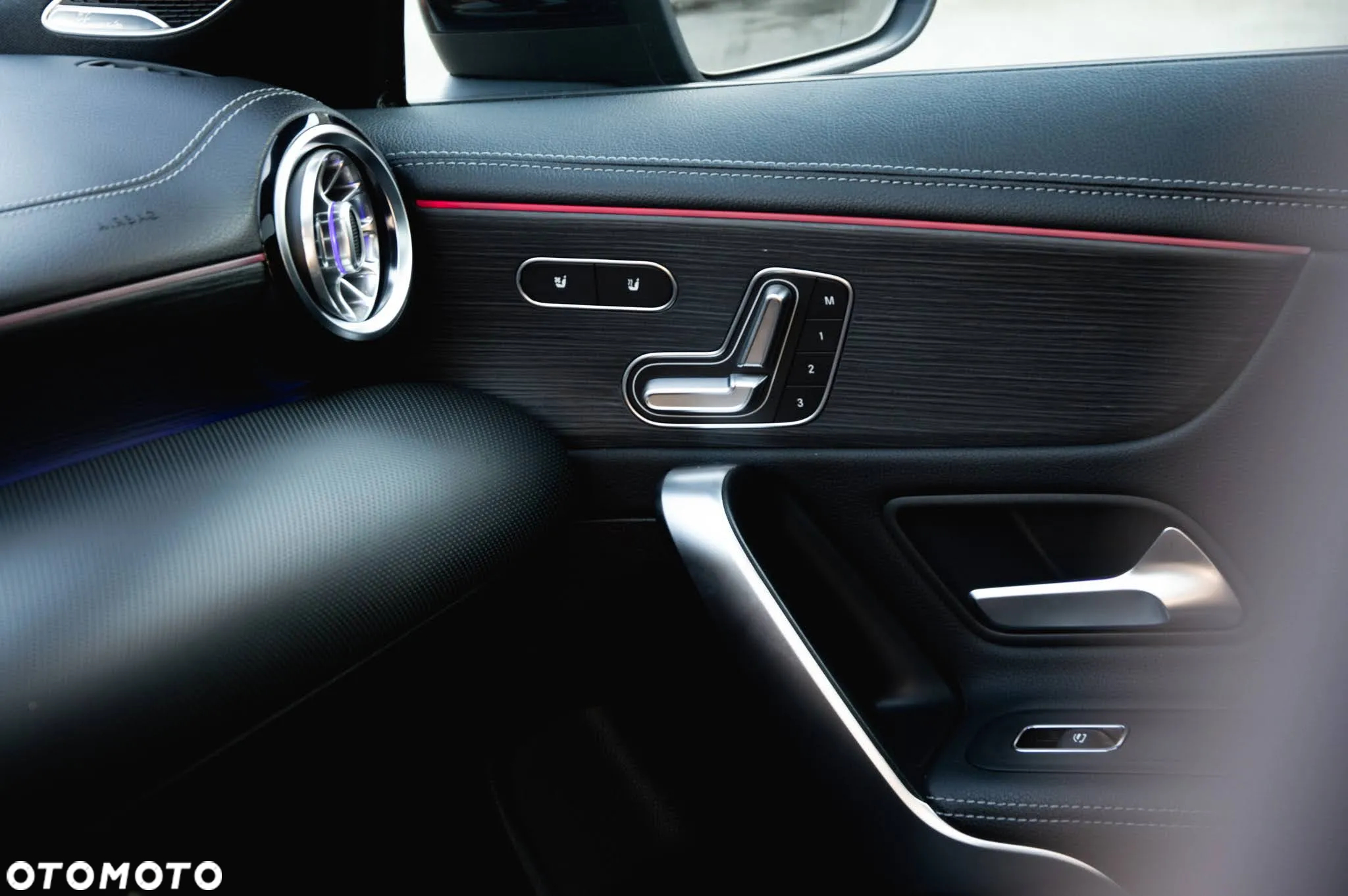 Mercedes-Benz CLA AMG 35 4-Matic 7G-DCT - 12