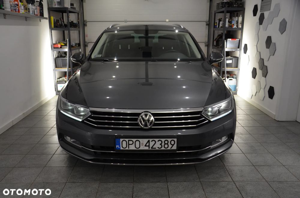 Volkswagen Passat 2.0 TDI (BlueMotion Technology) DSG Highline - 1