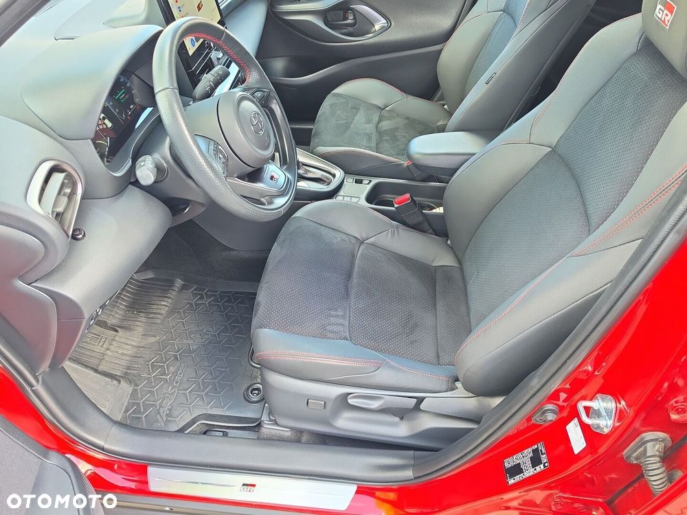 Toyota Yaris Cross Hybrid 1.5 GR Sport - 11