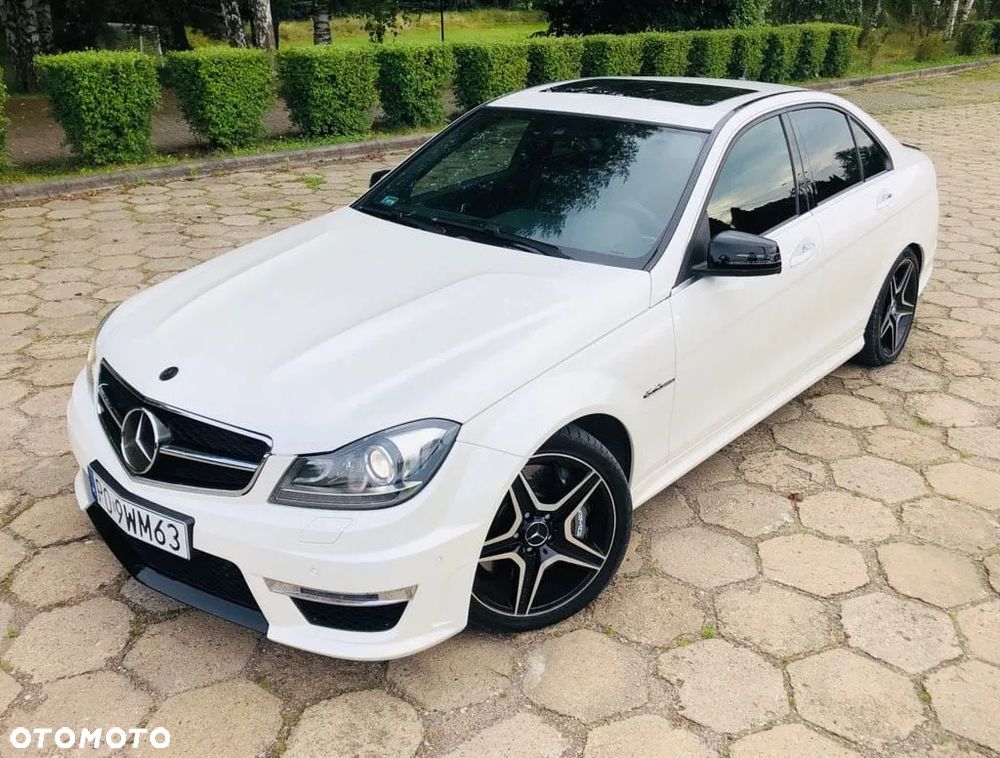 Mercedes-Benz Klasa C 63 AMG 7G-TRONIC - 14