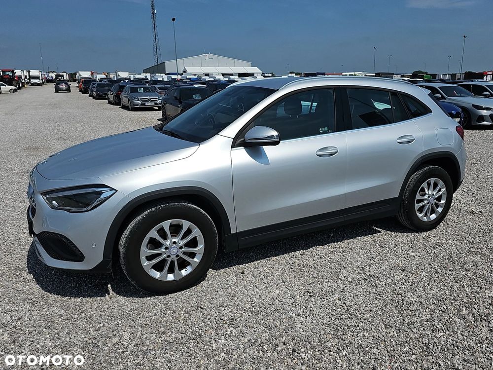 Mercedes-Benz GLA 200 Style - 1