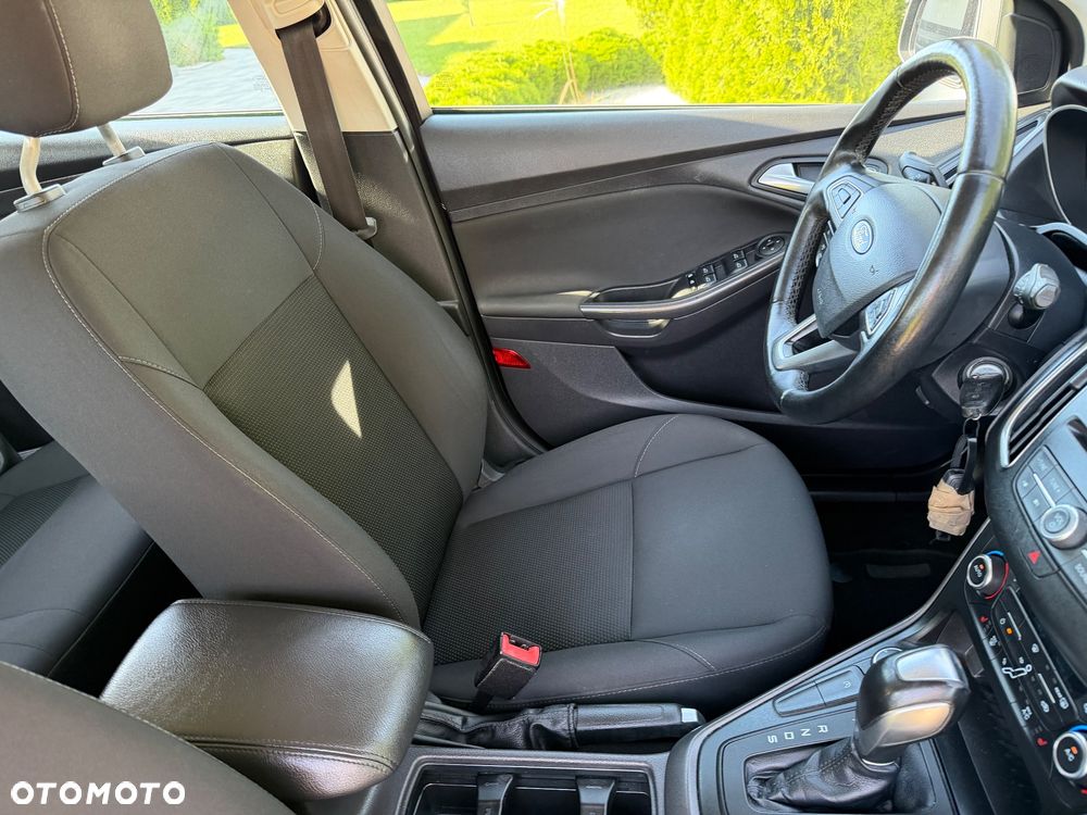 Ford Focus Turnier 1.5 EcoBlue Start-Stopp-System TITANIUM - 14