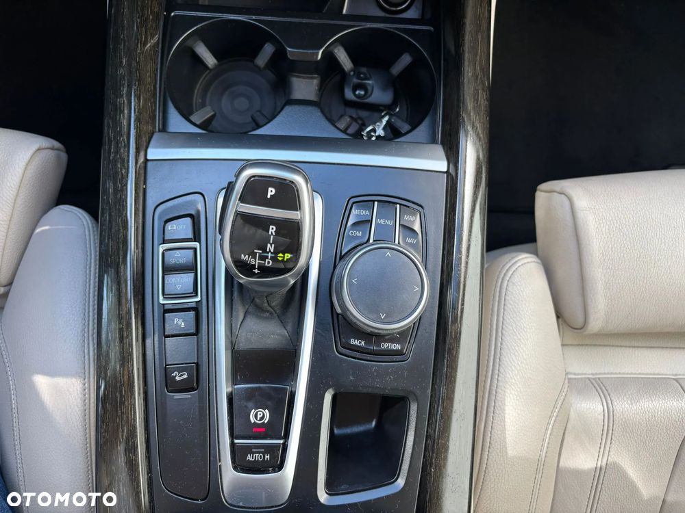 BMW X5 xDrive25d - 27