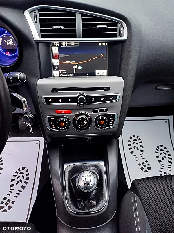 Citroën C4 1.2 PureTech Business Edition S&S - 13