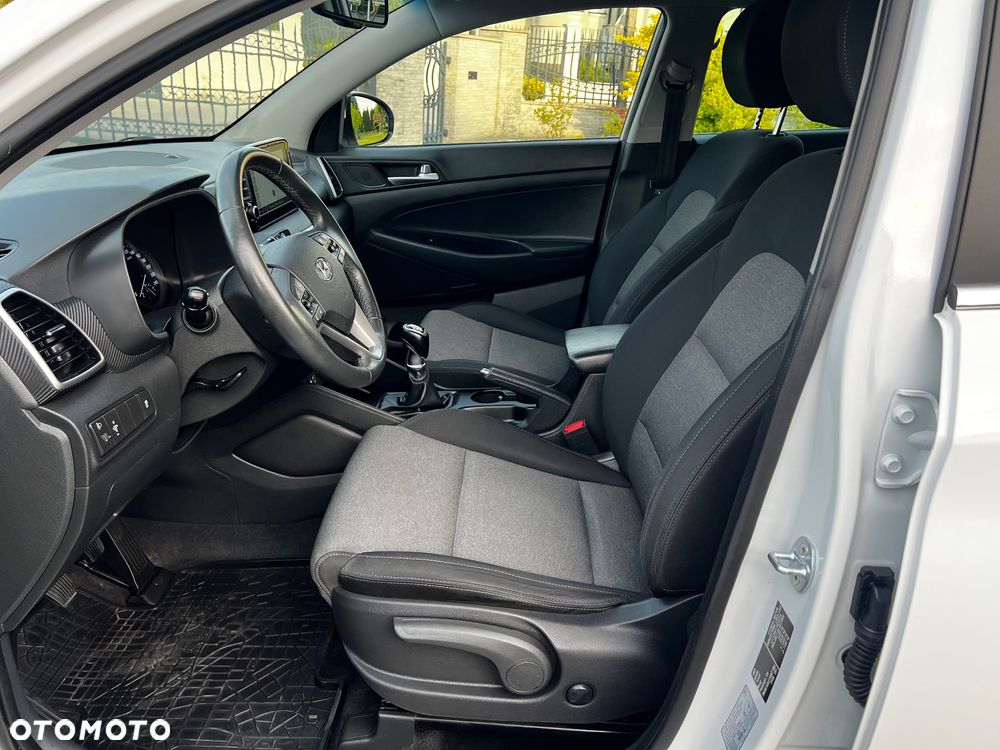 Hyundai Tucson blue 1.6 GDi 2WD Navi - 17