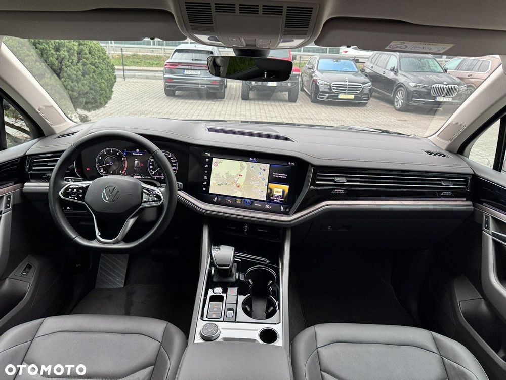 Volkswagen Touareg - 17
