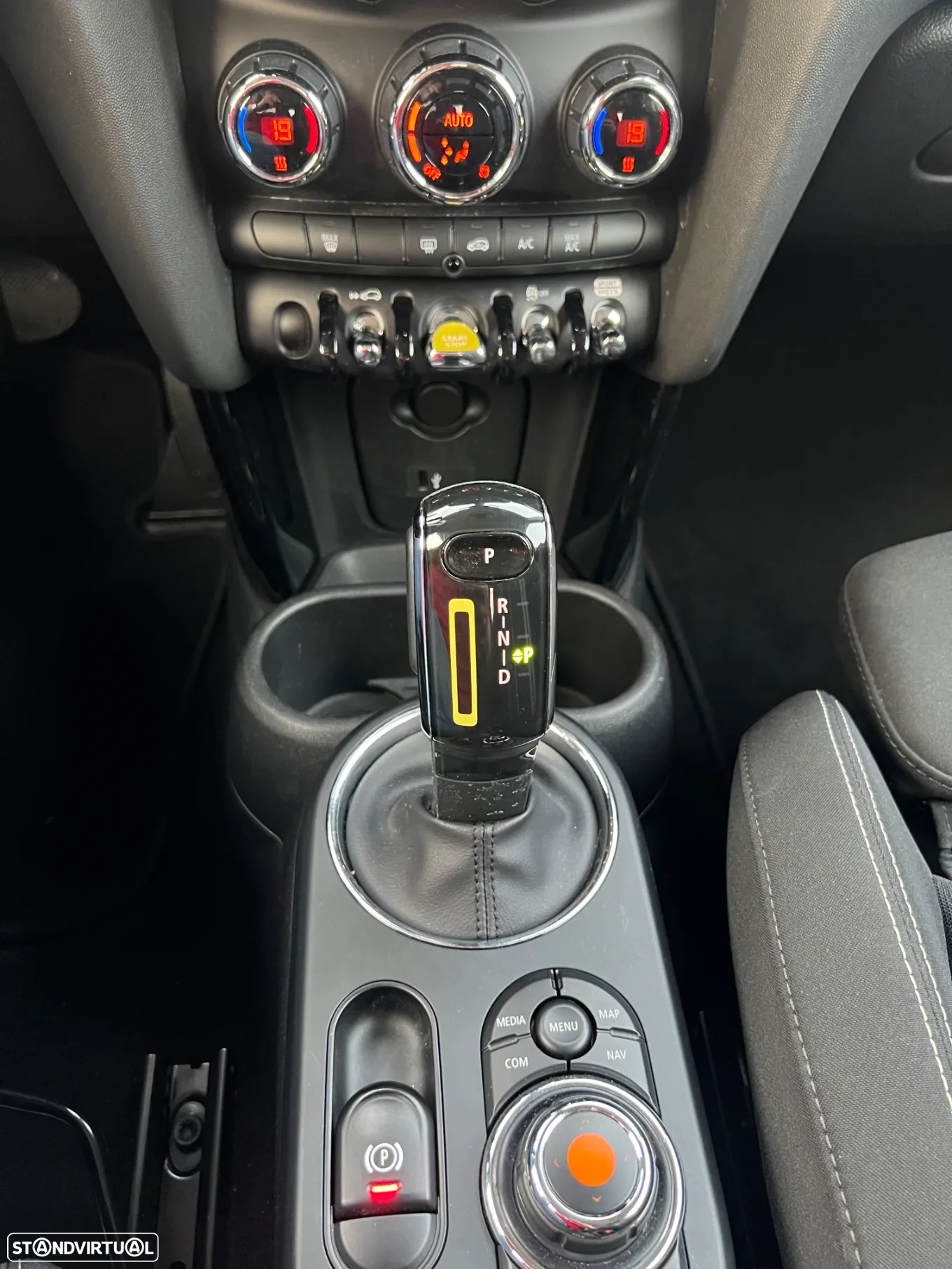 MINI 3 Portas Cooper SE S - 27