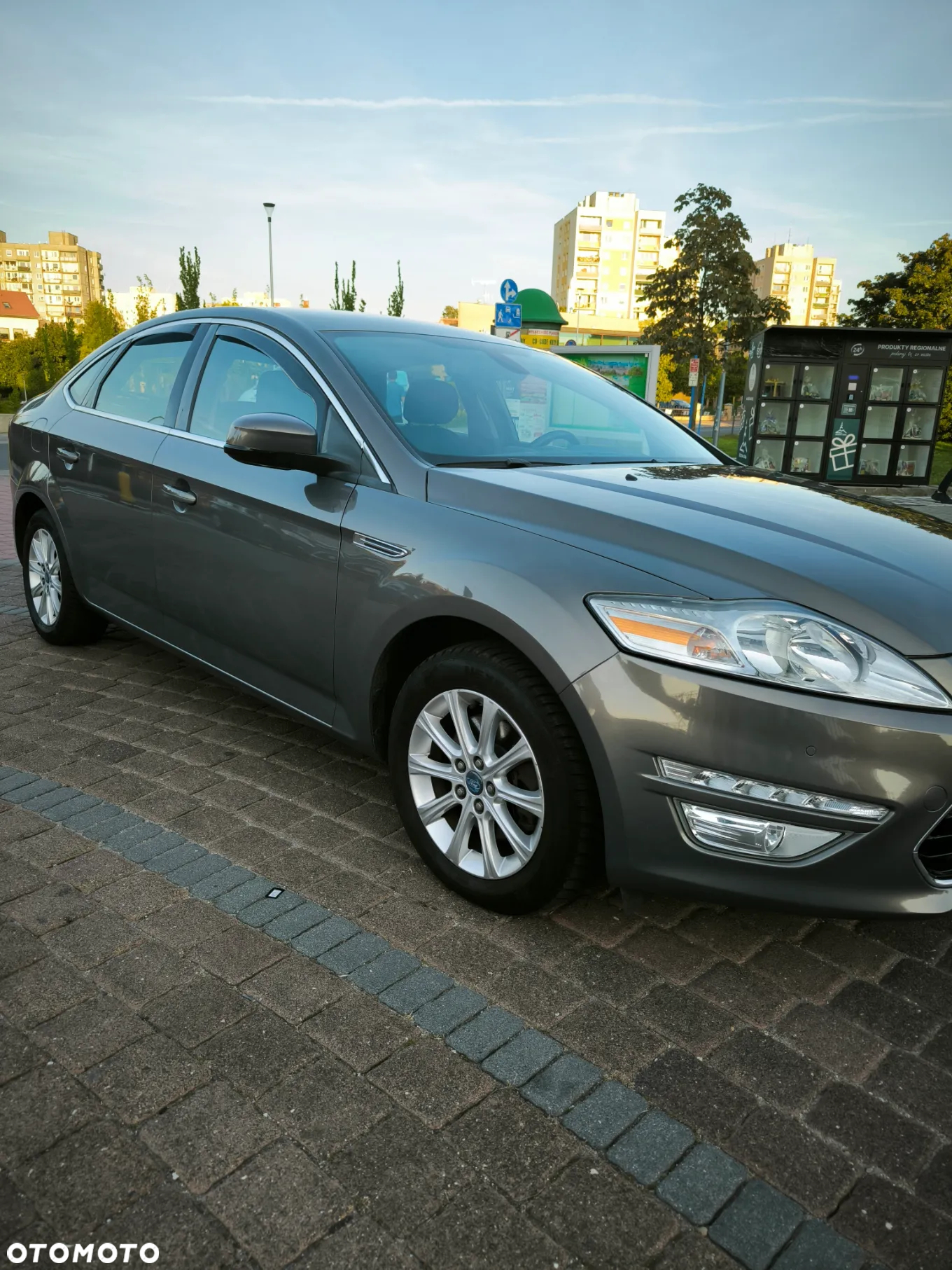 Ford Mondeo - 32