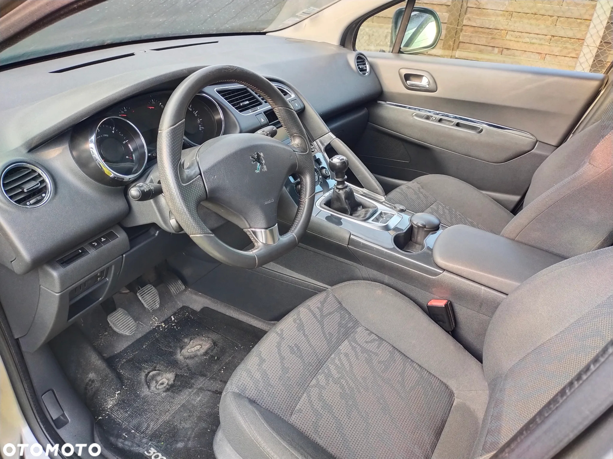 Peugeot 3008 1.6 HDi Premium - 6