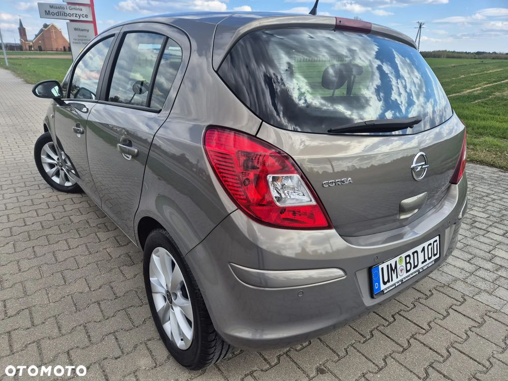 Opel Corsa 1.4 16V Edition - 3